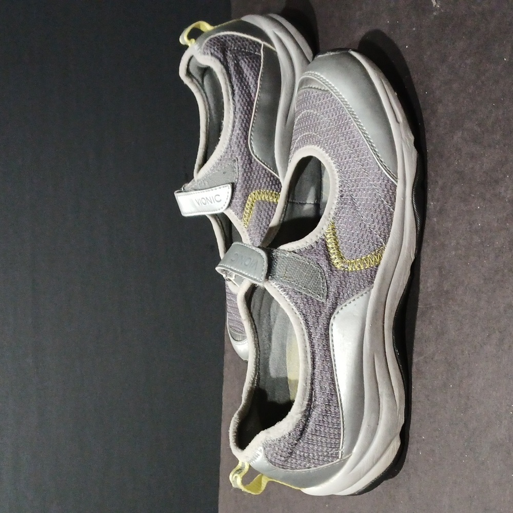 vionic velcro sneakers